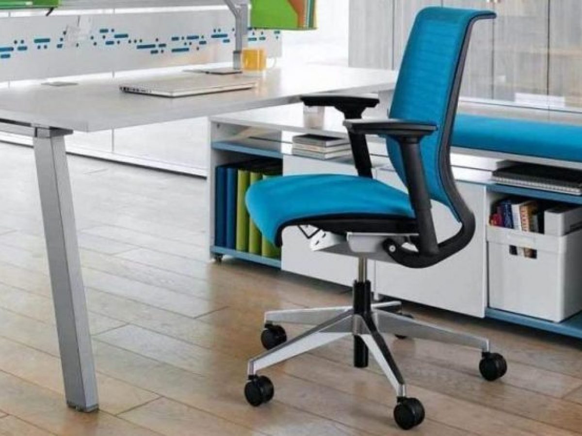 Cum aleg un scaun pentru birou?