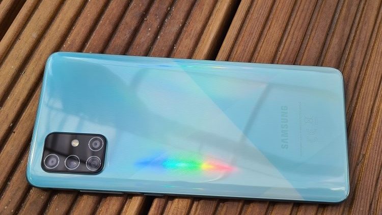 Ce probleme pot avea telefoanele Samsung Galaxy A71?